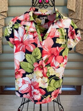 Caribbean Joe V-Neck Polo Colorful Flowers Print Cap Sleeve Women’s Medium